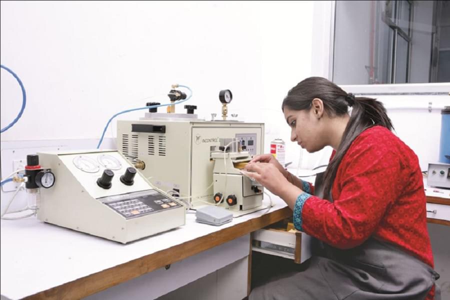 Indian Institute of Gem and Jewellery Jaipur Campus photo 15